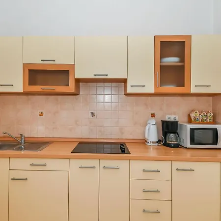 Tabak トロギール