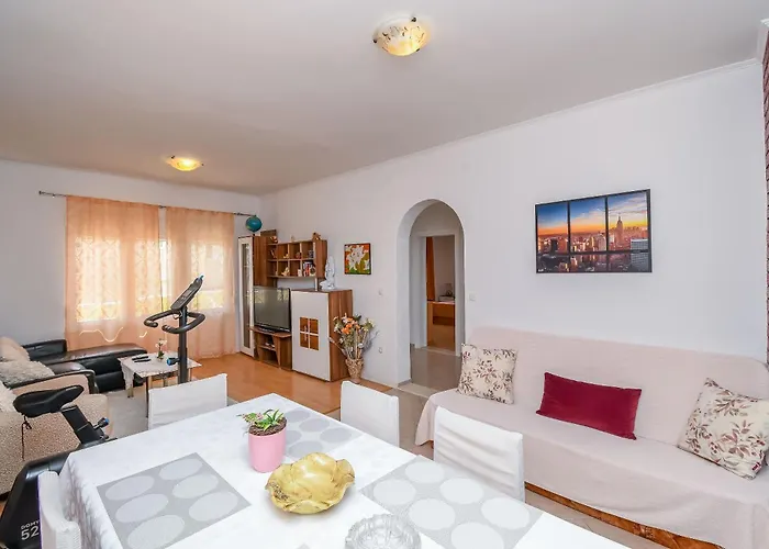 Tabak Apartman Trogir